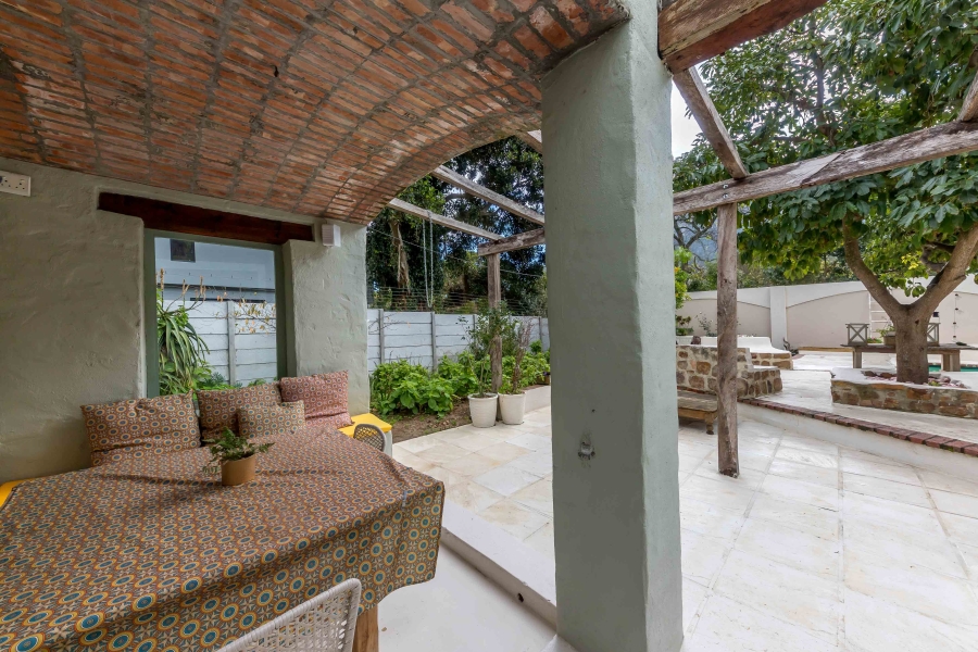 To Let 4 Bedroom Property for Rent in Overkloof Western Cape